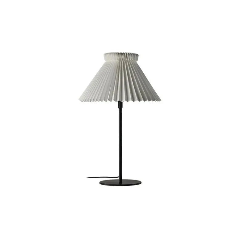 Le Klint 334T bordslampa svart/standard