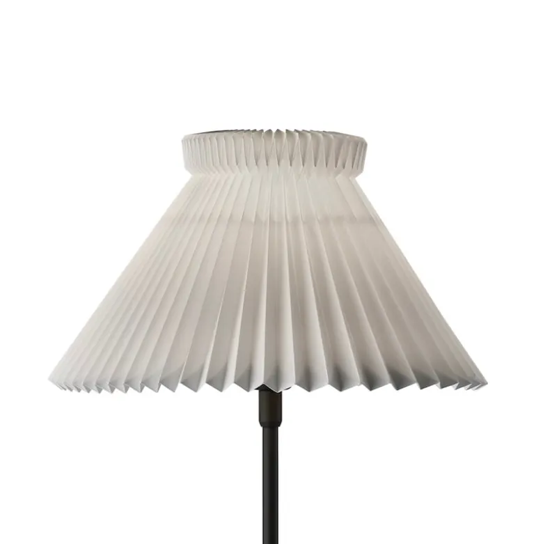 Le Klint 334T bordslampa svart/standard