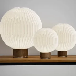 Le Klint 375 XS bordslampa papperskärm/rökt ek