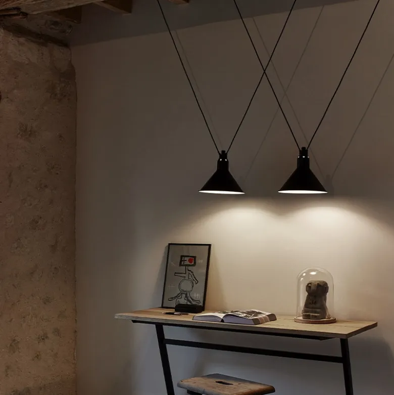 Les Acrobates de gras N°323 L taklampa conic svart