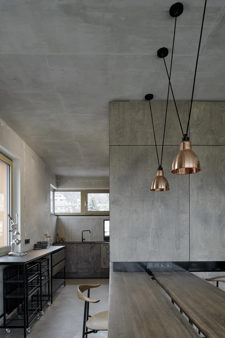 Les Acrobates de gras N°323 L taklampa round koppar