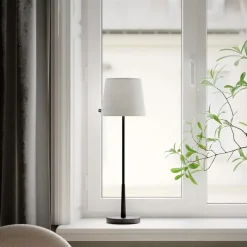Lumi H68,5cm bordslampa matt svart/vit