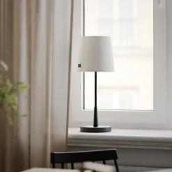 Lumi H48,5cm bordslampa matt svart/vit