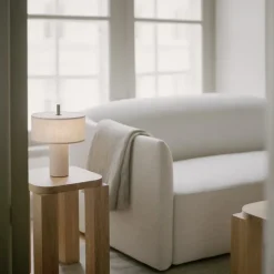 Margin portable bordslampa beige