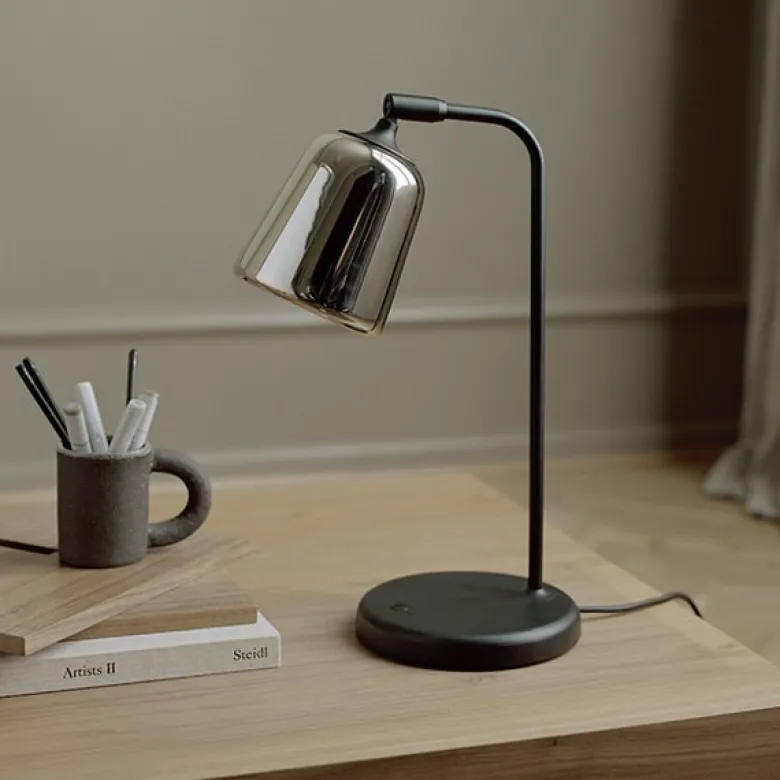 Material bordslampa rostfritt stål/svart