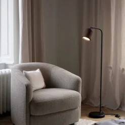 Material golvlampa natur kork/svart