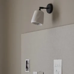 Material vägglampa vit marmor/svart