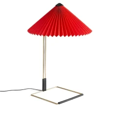 Matin 380 bordslampa bright red/brass