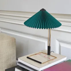 Matin 380 bordslampa green/brass