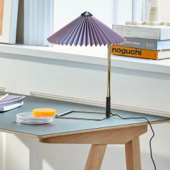 Matin 380 bordslampa lavender/brass