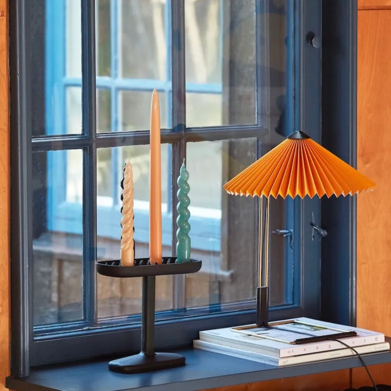 Matin 300 bordslampa yellow/brass