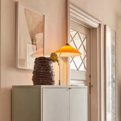 Matin 300 bordslampa yellow/brass