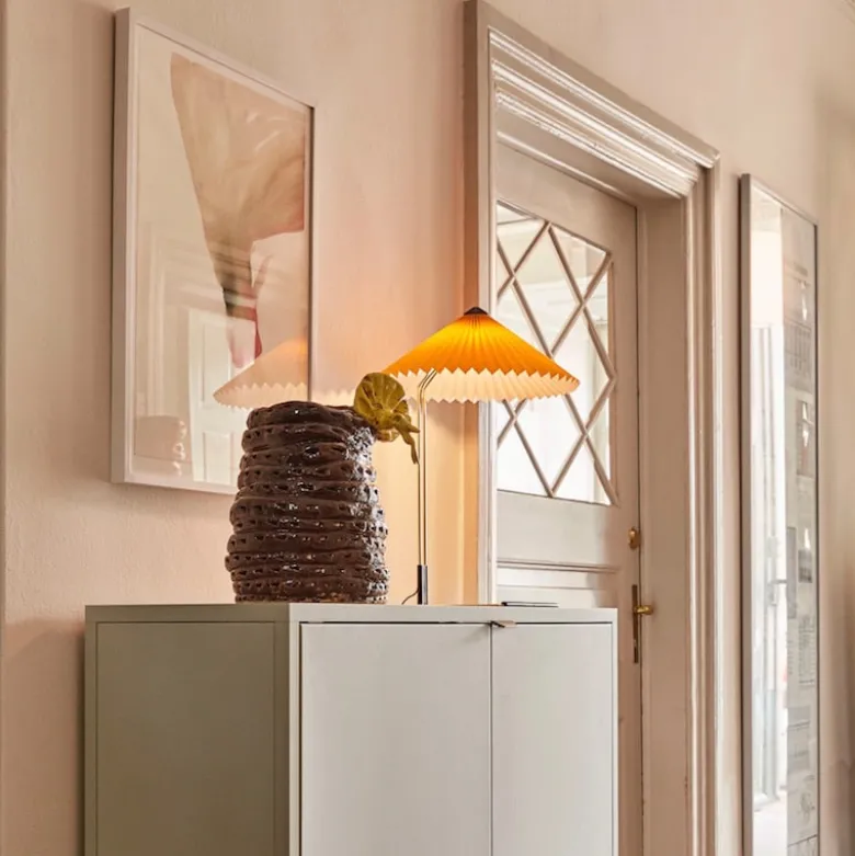 Matin 300 bordslampa yellow/brass