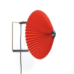 Matin 300 vägglampa bright red/brass