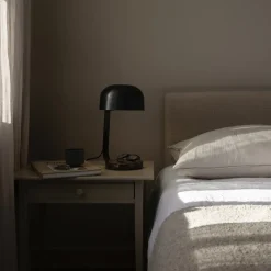 Milly bordslampa svart