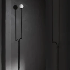 Mobil 150 Vägglampa svart/opal