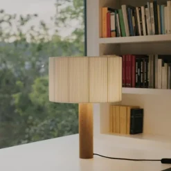 Moragas bordslampa natural oak