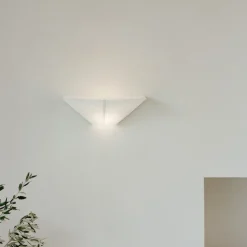Nebra vägglampa vit