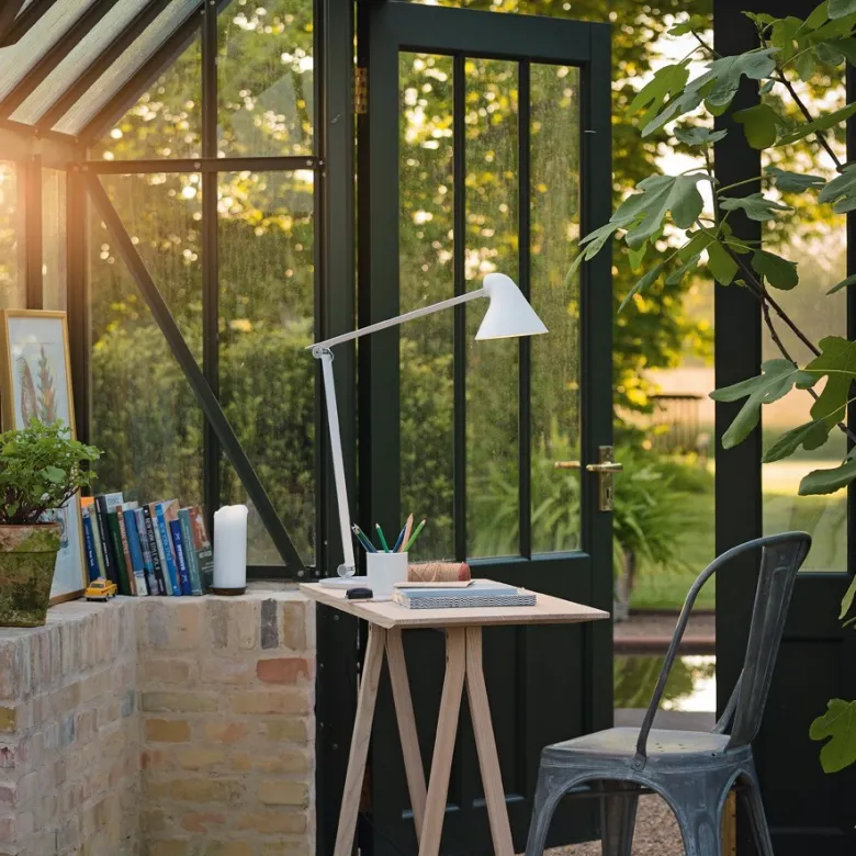 NJP Bordslampa white
