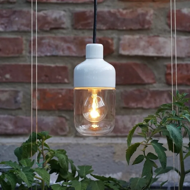 Ohm 100/215 outdoor taklampa IP44 E27 vit/klarglas