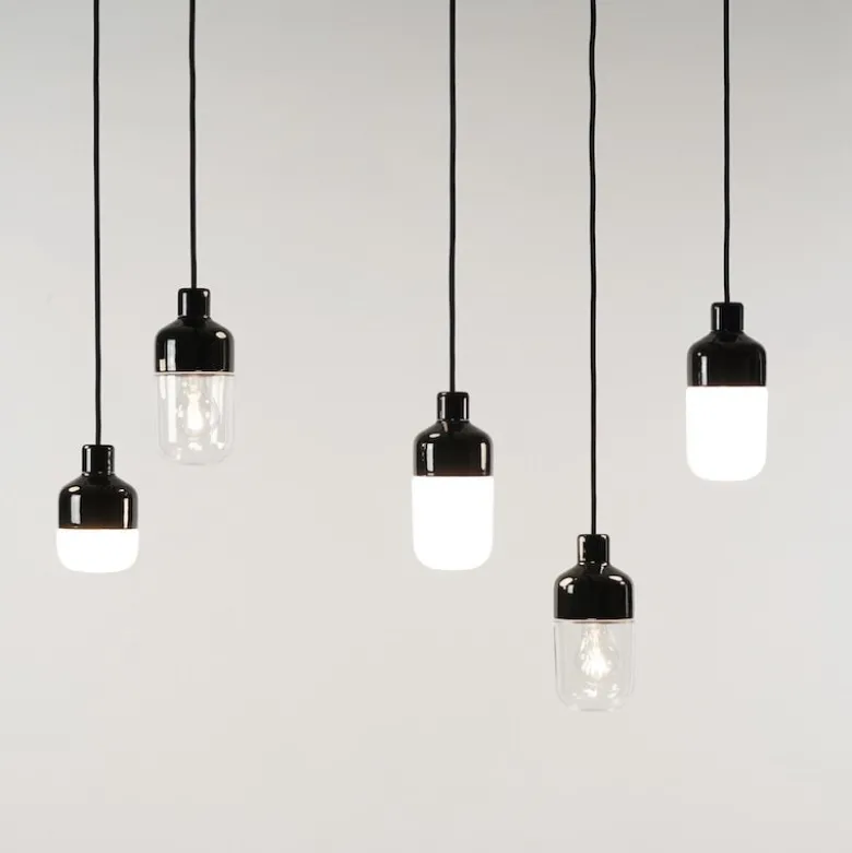Ohm 100/215 taklampa IP44 E27 svart/matt opal