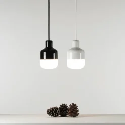 Ohm 100/155 taklampa IP44 G9 svart/matt opal