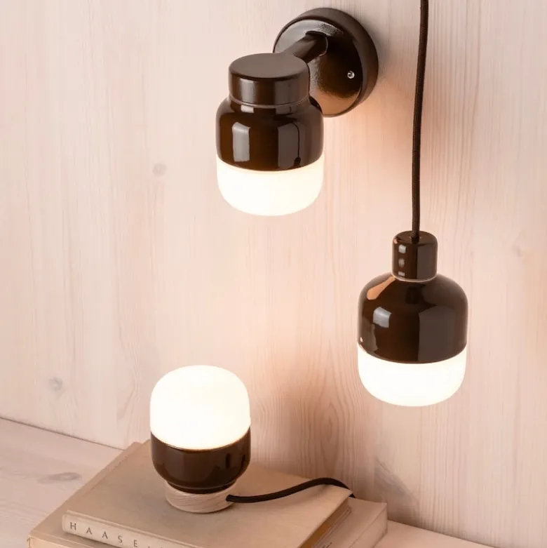 Ohm 140/205 vägglampa IP44 E27 brun/matt opal