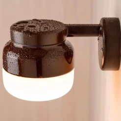 Ohm 100/150 vägglampa IP44 G9 brun/matt opal