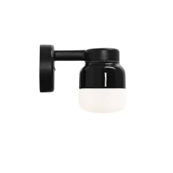 Ohm 100/150 vägglampa IP44 G9 svart/matt opal
