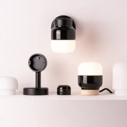 Ohm 100/150 vägglampa IP44 G9 svart/matt opal