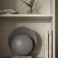 Orbit bordslampa grå