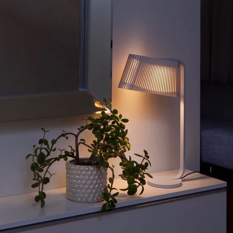 Owalo 7020 bordslampa vit