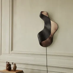 Oyster vägglampa svart