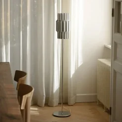Pan 190 golvlampa aluminium