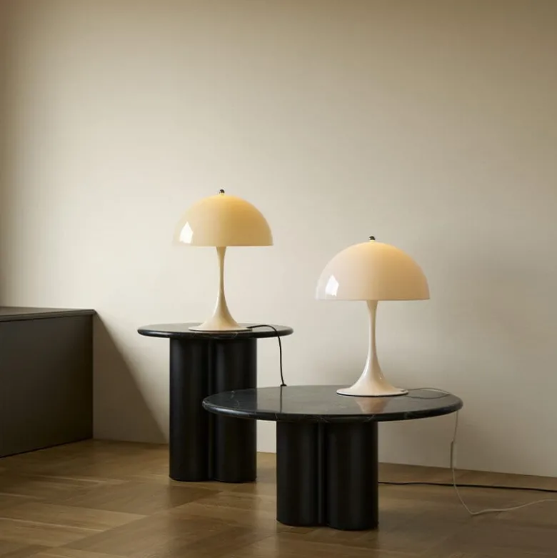 Panthella 320 Bordslampa opal beige