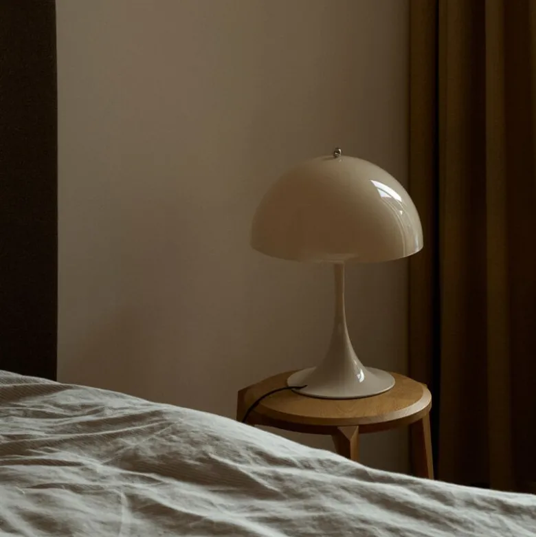 Panthella 320 Bordslampa opal beige