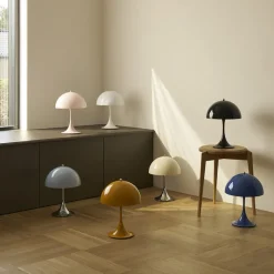 Panthella 250 portabel bordslampa opal beige