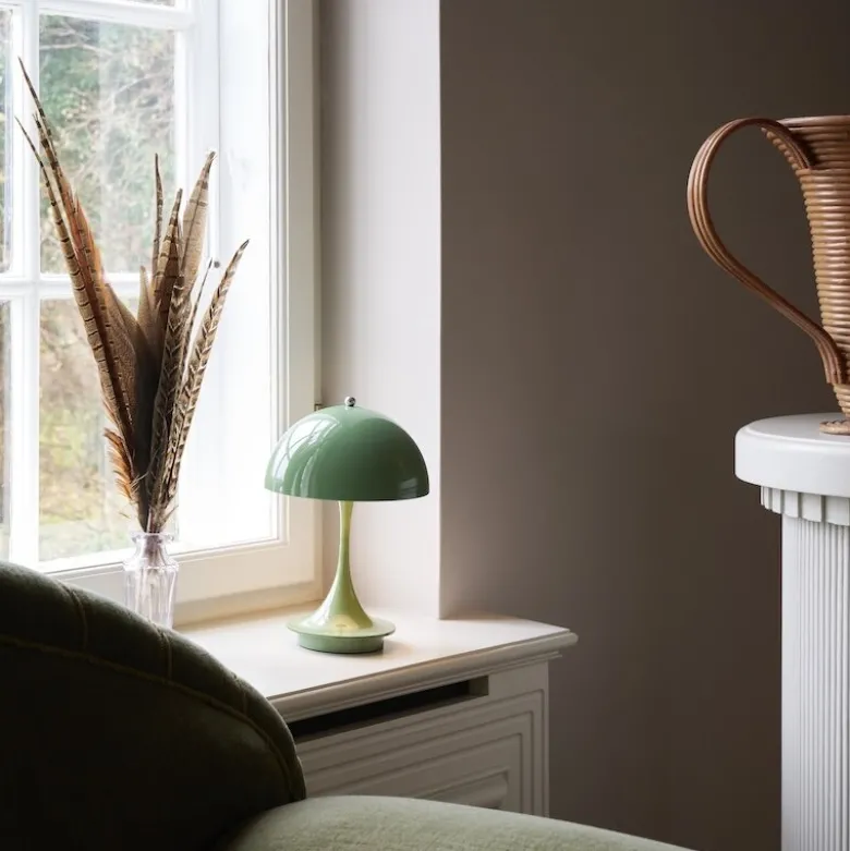 Panthella 160 portabel bordslampa V3 moss green