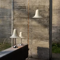 Pantop 23 bordslampa cream white