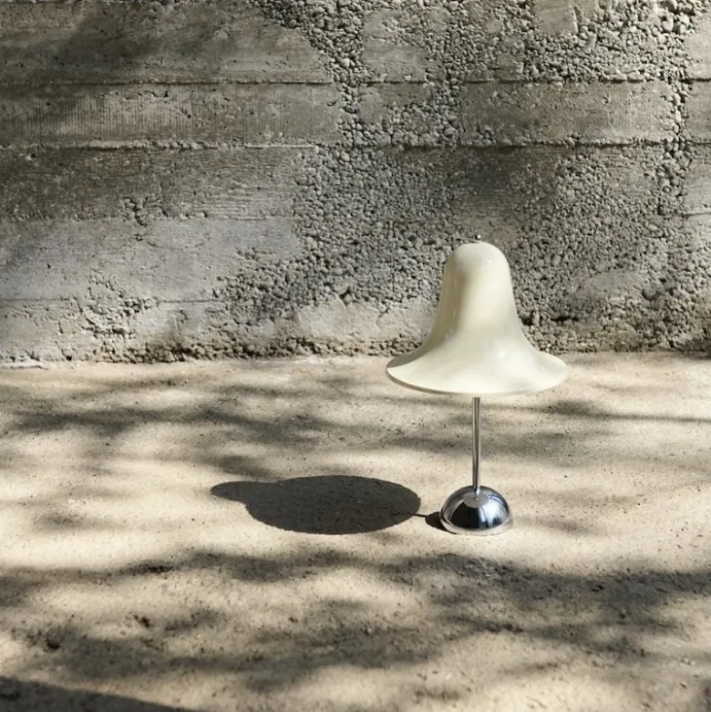 Pantop portabel bordslampa cream white