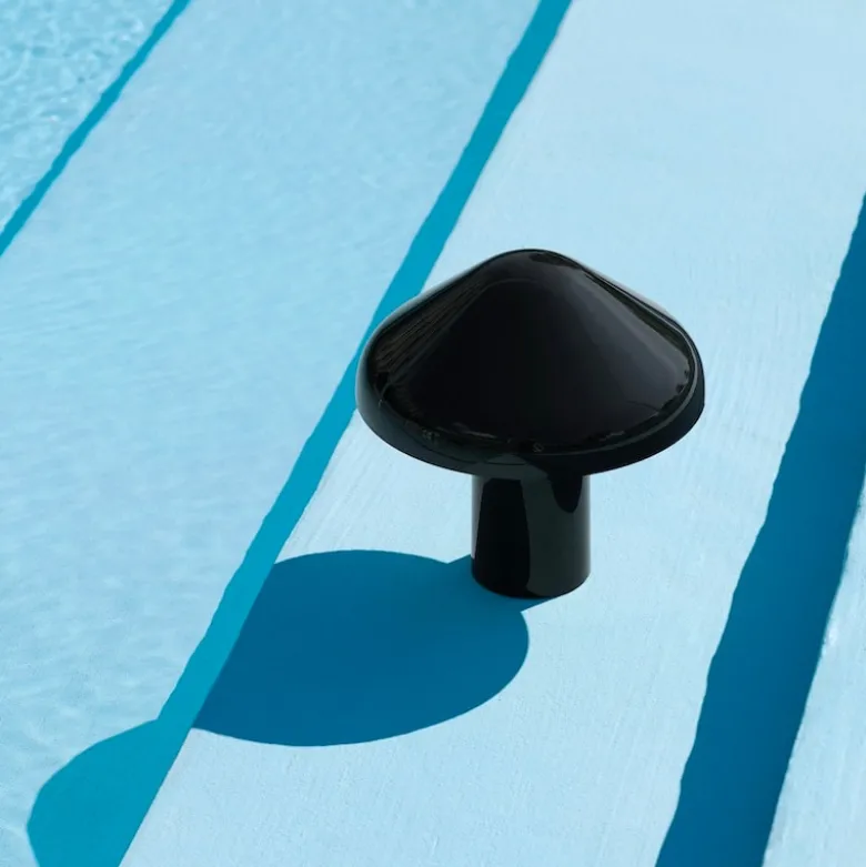 Pao portable bordslampa svart