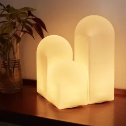 Parade 240 bordslampa shell white glass