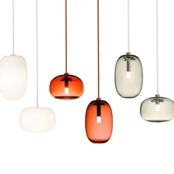 Pebble bred taklampa oxblodsrött glas