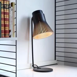Petite 4620 bordslampa svart