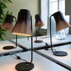 Petite 4620 bordslampa svart