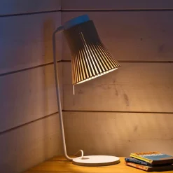 Petite 4620 bordslampa valnöt