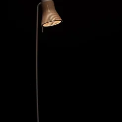 Petite 4610 golvlampa valnöt