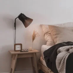 Petite 4630 vägglampa svart