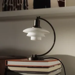 PH 2/2 Luna bordslampa aged brass/opal