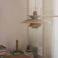 PH 5 Ø320 opal taklampa opal beige